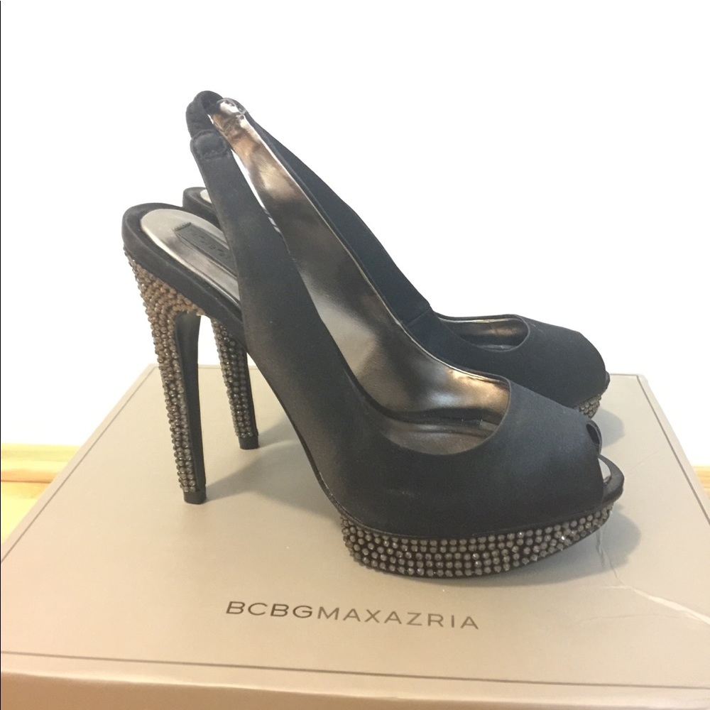 BCBGMAXAZRIA NIB Falcon Embellished Peep Toes